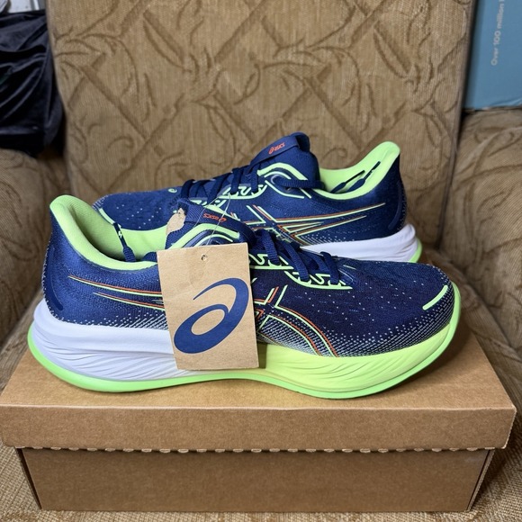 Asics Gel Cumulus 26 Limited Edition Size 9.5 Wide Blue Expanse Illuminate Green - Picture 2 of 8